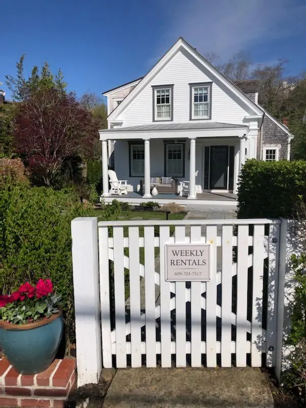 36 West, Provincetown